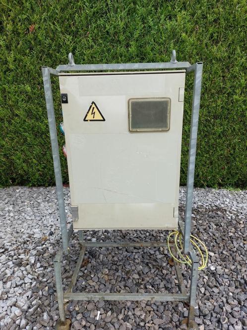 werfkast 32A, Doe-het-zelf en Bouw, Elektriciteit en Kabels, Gebruikt, Ophalen