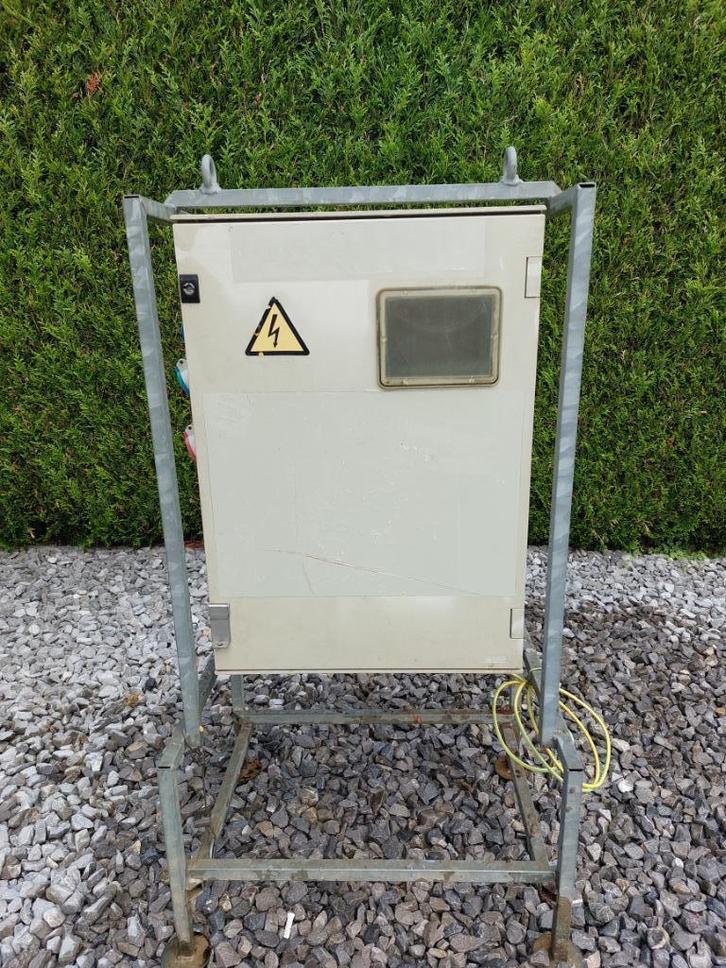 werfkast 32A, Doe-het-zelf en Bouw, Elektriciteit en Kabels, Gebruikt, Ophalen