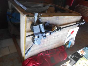 De Tomaso Pantera Si stuurkolom en commodo beschikbaar voor biedingen