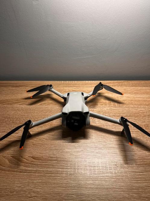 DJI Mini 3 Fly More Combo (3 batterijen), TV, Hi-fi & Vidéo, Drones, Comme neuf, Drone avec caméra, Enlèvement