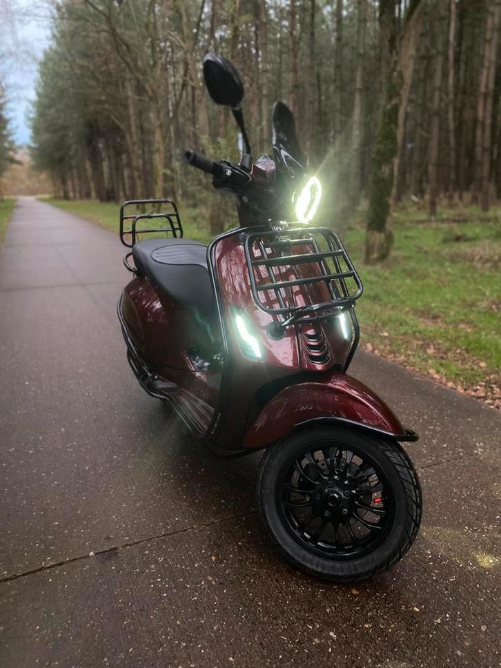 vespa sprint 2018 ful option waardeppeiling, Fietsen en Brommers, Scooters | Vespa, Zo goed als nieuw, Ophalen