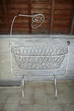 Metalen antieke kinderwieg, Ophalen, Gebruikt, Wieg