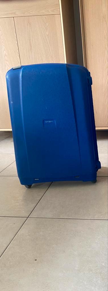 Samsonite Aeris spinner, Handtassen en Accessoires, Koffers, Zo goed als nieuw, Hard kunststof, 70 cm of meer, 45 tot 55 cm, Slot
