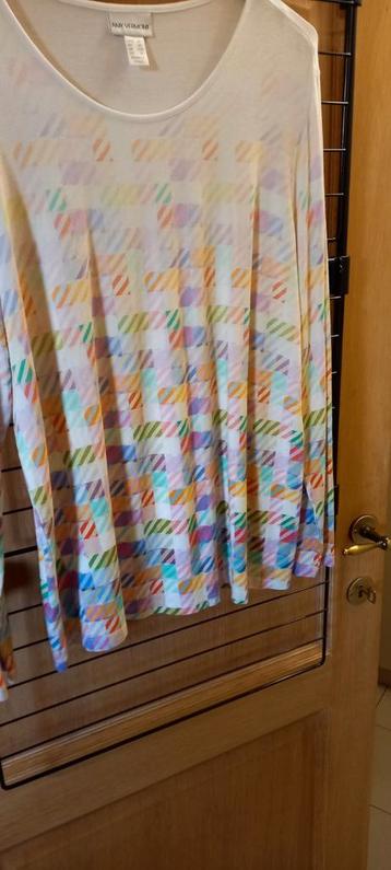 T shirt lange mouw.  beschikbaar voor biedingen