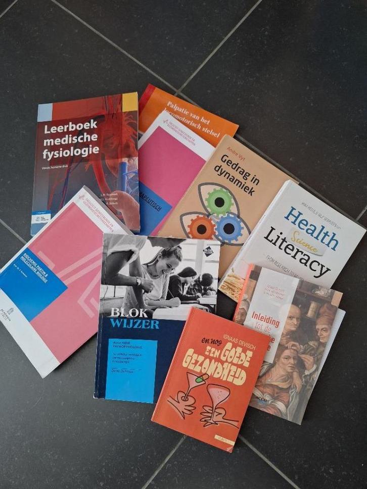 studieboeken kinesitherapie ugent, Boeken, Studieboeken en Cursussen, Zo goed als nieuw, Hoger Onderwijs, Ophalen