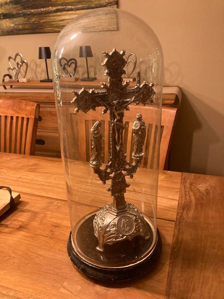 Kruis onder stolp, Antiquités & Art, Antiquités | Objets religieux, Enlèvement