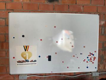 Magnetische Whiteboard (1,8m x 1,2m) beschikbaar voor biedingen