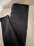 Geans skinny leg taille 36, Vêtements | Hommes, Pantalons, Enlèvement, Comme neuf