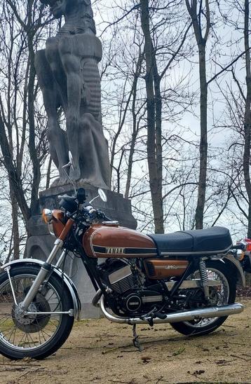 Yamaha rd 250 cc  beschikbaar voor biedingen