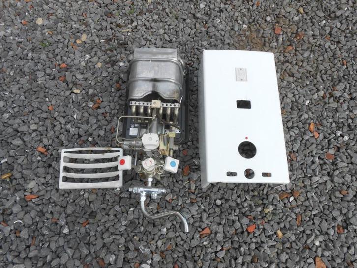 Petit chauffe-eau au gaz VAILLANT., Doe-het-zelf en Bouw, Chauffageketels en Boilers, Gebruikt, Geiser, Aardgas, Minder dan 20 liter
