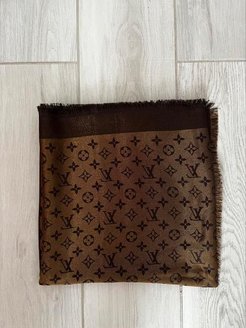 Nieuwe Louis Vuitton Shiny sjaal, Kleding | Dames, Mutsen, Sjaals en Handschoenen, Nieuw, Sjaal, Maat 46/48 (XL) of groter, Ophalen of Verzenden