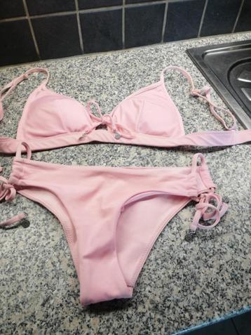 Bikini roze merk h&m – topje eu 42 /  – broekje maat eu 36 - beschikbaar voor biedingen