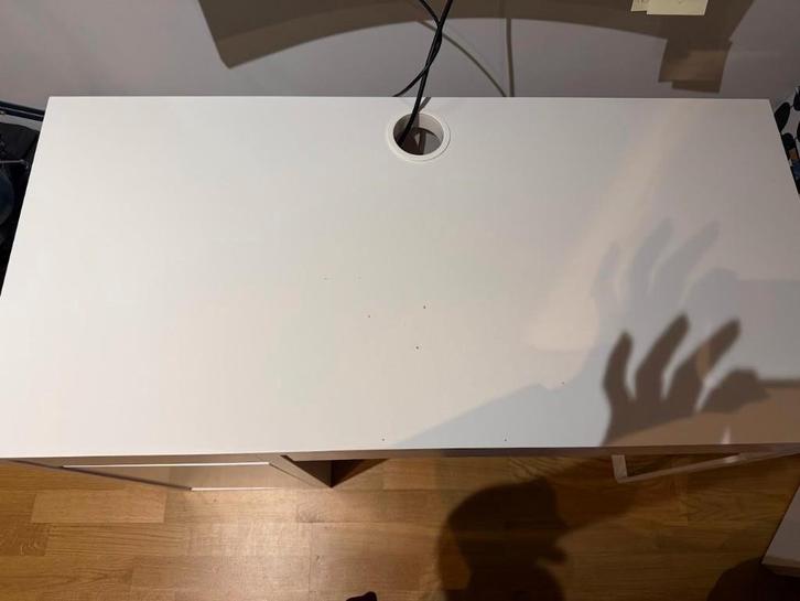 Bureau IKEA MICKE – bon état, Maison & Meubles, Bureaux, Utilisé, Bureau, Enlèvement