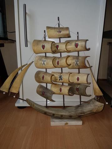 mooie boot  beschikbaar voor biedingen