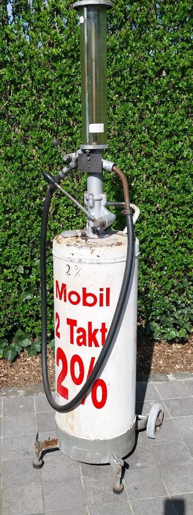 2 takt benzinepomp werkende, Verzamelen, Merken en Reclamevoorwerpen, Ophalen of Verzenden