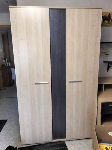 kinderkamer beschikbaar voor biedingen