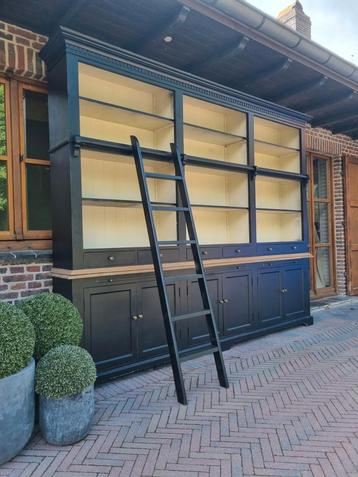 Landelijke boekenkast/bibliotheekkast GRATIS LEVERING, Ophalen of Verzenden, Zo goed als nieuw