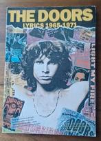 THE DOORS/ Lyrics 1965-1971/ alle songteksten/ 90 blz//, Boeken, Muziek, Ophalen of Verzenden