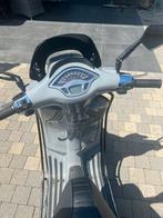 vespa sprint, B-klasse, bwj 2018,, Ophalen, Zo goed als nieuw