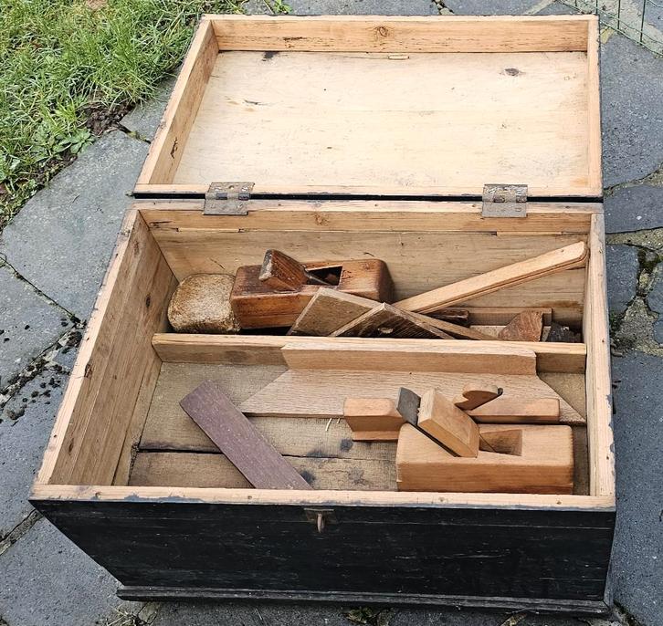 Antieke schrijnwerkerskoffer, Antiek en Kunst, Antiek | Gereedschap en Instrumenten, Ophalen
