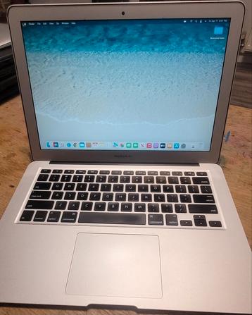 Apple MacBook Air 13.4”, Core(TM) i7 5th Gen, 8 GB  251 gb beschikbaar voor biedingen