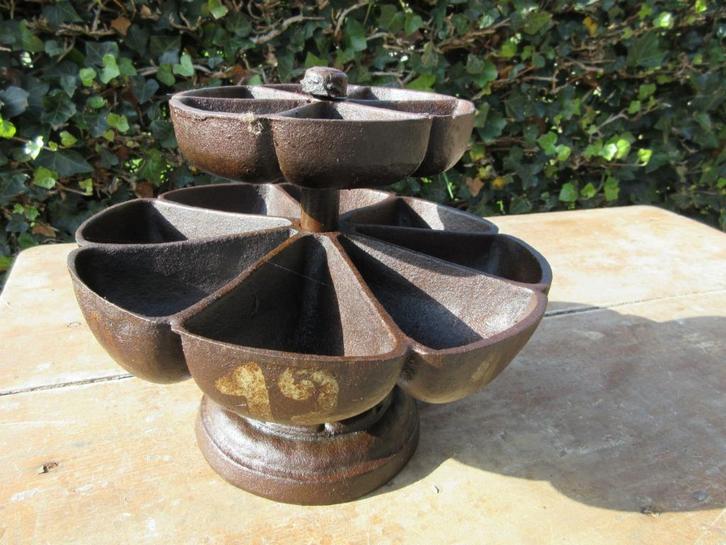 Zwaar ijzer fonte vintage verdeler nagels schoenmaker uniek, Antiek en Kunst, Curiosa en Brocante, Ophalen