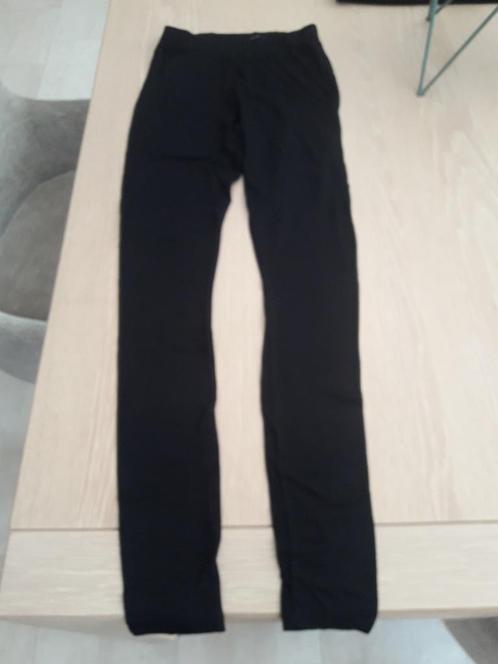 Amisu legging zwart XS, Kleding | Dames, Leggings, Maillots en Panty's, Zo goed als nieuw, Legging, Overige maten, Zwart, Ophalen of Verzenden