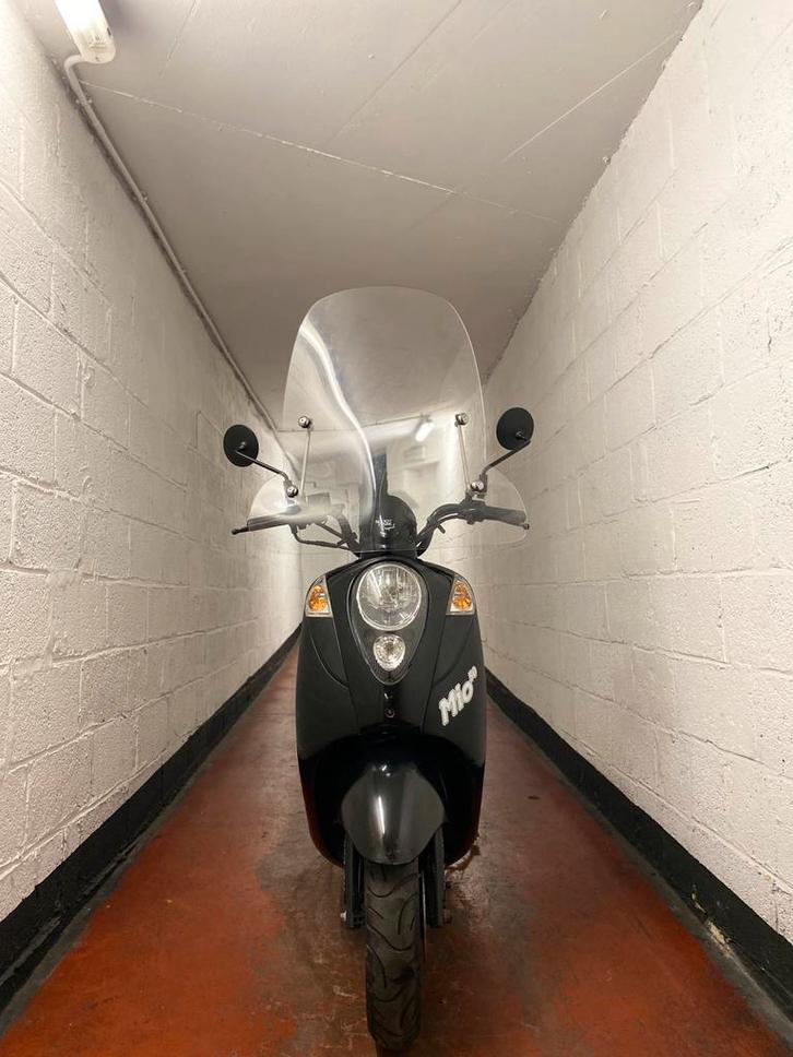 Sym Mio KLASSE A — 5.000 km — Zo goed als nieuw, Fietsen en Brommers, Snorfietsen en Snorscooters, Zo goed als nieuw, SYM, Benzine