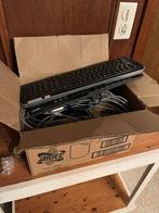 Caisse de câbles, audio, pc, ethernet ..., Enlèvement, Utilisé