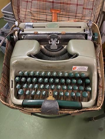 Voss jaren 50 typewriter beschikbaar voor biedingen