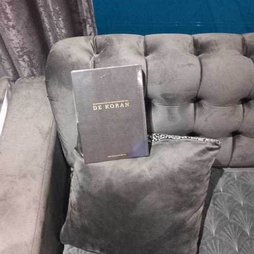 Gratis Nederlandse vertaling Koran Gent, Boeken, Godsdienst en Theologie, Zo goed als nieuw, Ophalen