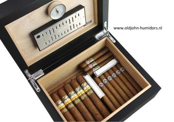 HUMIDOR ADORINI TORINO MEDIUM DELUXE - 75 SIGAREN       h135 beschikbaar voor biedingen