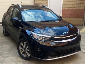 Kia Stonic 1.2i Essence Euro 6D 3/2022 Clim CarPlay Jantes  beschikbaar voor biedingen