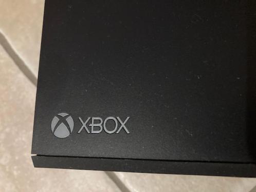 Xbox One  - Noir - 500 Go Avec 2 manettes, Games en Spelcomputers, Spelcomputers | Xbox One, Zo goed als nieuw, Xbox One, 500 GB