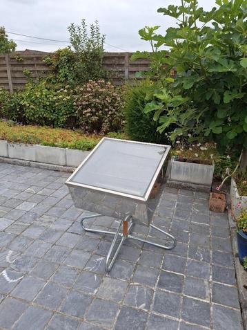 Zonnewassmelter voor de imker beschikbaar voor biedingen