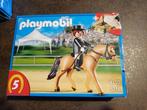 playmobil - Dressuurpaard met paardenbox 5111, Ophalen of Verzenden, Zo goed als nieuw, Complete set