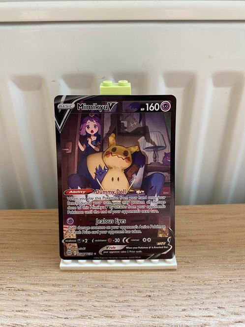 Mimikyu V Full Art TG16/TG30 - Pokemon kaart, Hobby en Vrije tijd, Verzamelkaartspellen | Pokémon, Nieuw, Losse kaart, Foil, Ophalen of Verzenden