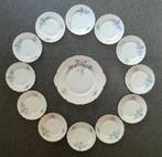 Complete set porseleinen taartschaal met  borden van rond 19, Huis en Inrichting, Keuken | Servies, Ophalen, Gebruikt, Bord(en)