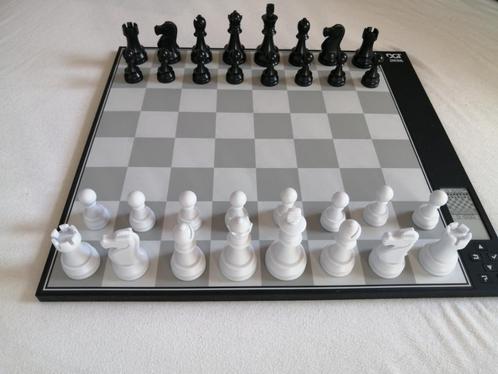 DGT centaur, Hobby en Vrije tijd, Gezelschapsspellen | Bordspellen, Nieuw, Verzenden