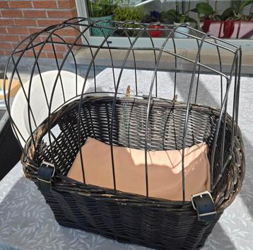Fietsmandje voor hond of kat beschikbaar voor biedingen