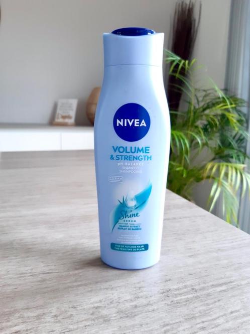 Shampooing Nivea Volume et brillance, Bijoux, Sacs & Beauté, Beauté | Soins des cheveux, Neuf, Shampoing ou Démêlant, Envoi