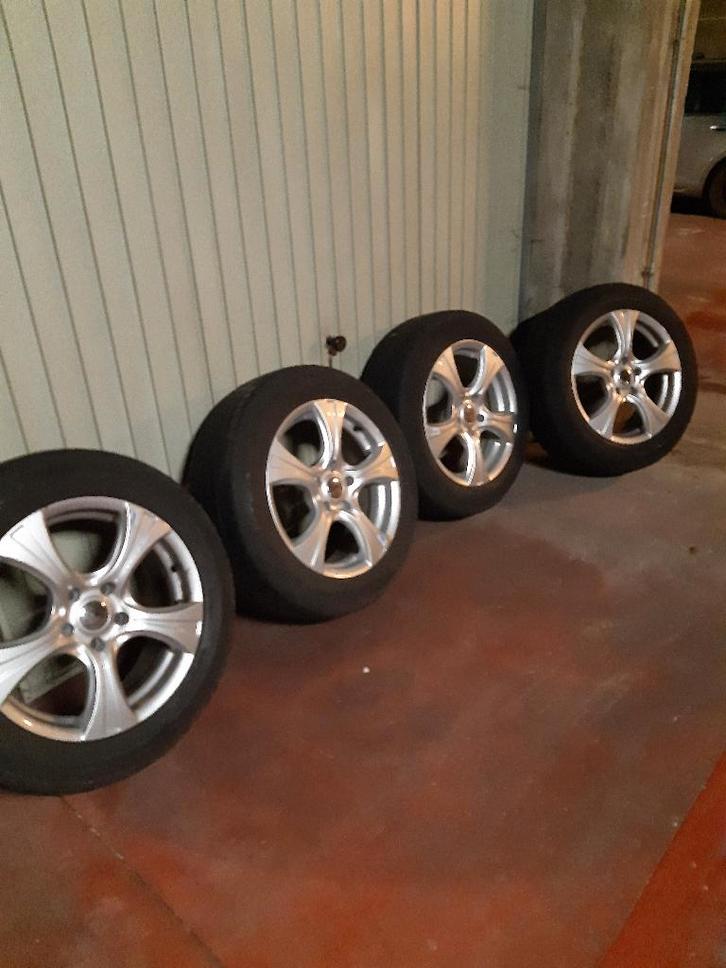 17" lichtmetalen velgen + winterbanden beschikbaar, Auto-onderdelen, Banden en Velgen, Band(en), Winterbanden, 17 inch, Ophalen