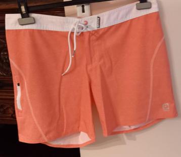 Sportieve short Mystic maat M beschikbaar voor biedingen