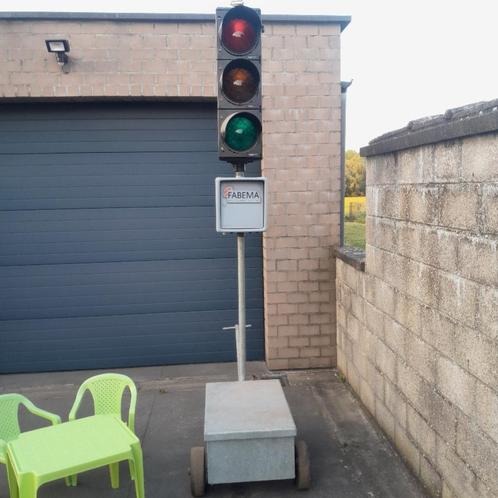 FABEMA EURO 2000 FV verkeerslichten – 2 stuks met radar – €1, Zakelijke goederen, Machines en Bouw | Overig, Ophalen of Verzenden