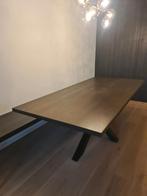 Eetkamer tafel vol eik, Ophalen