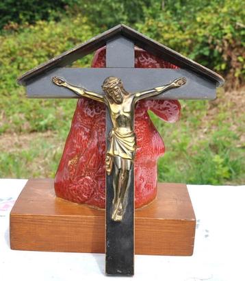 crucifix chapelle en bois avec christ regule cuivré  beschikbaar voor biedingen