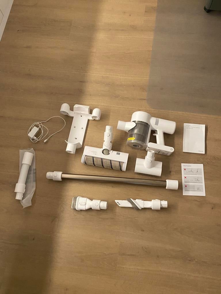 Dreame V10 Pro Steelfstofzuiger Champagnegoud OLED Display, Ophalen, Gebruikt, Reservoir, Stofzuiger