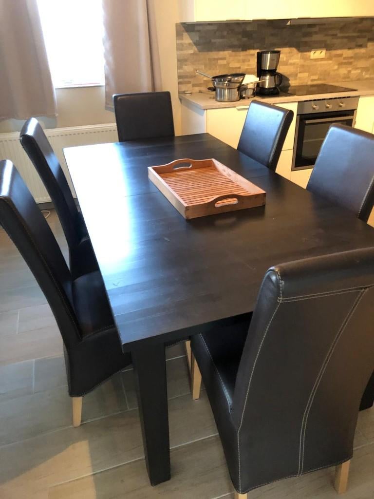 stoelen in buffelleder, Ophalen