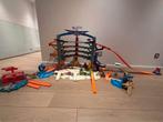 Hotwheels Ultimate garage + 2 andere sets, Kinderen en Baby's, Ophalen, Hot Wheels, Handmatig, Racebaan