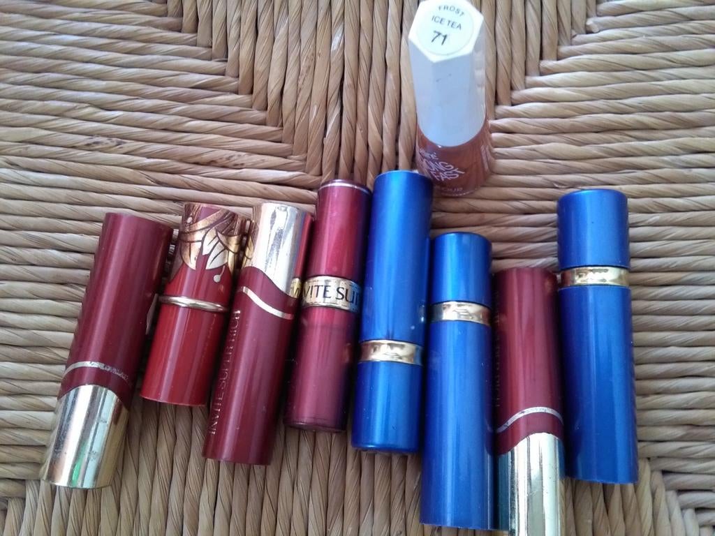 Schmink.lippenstift, Ophalen